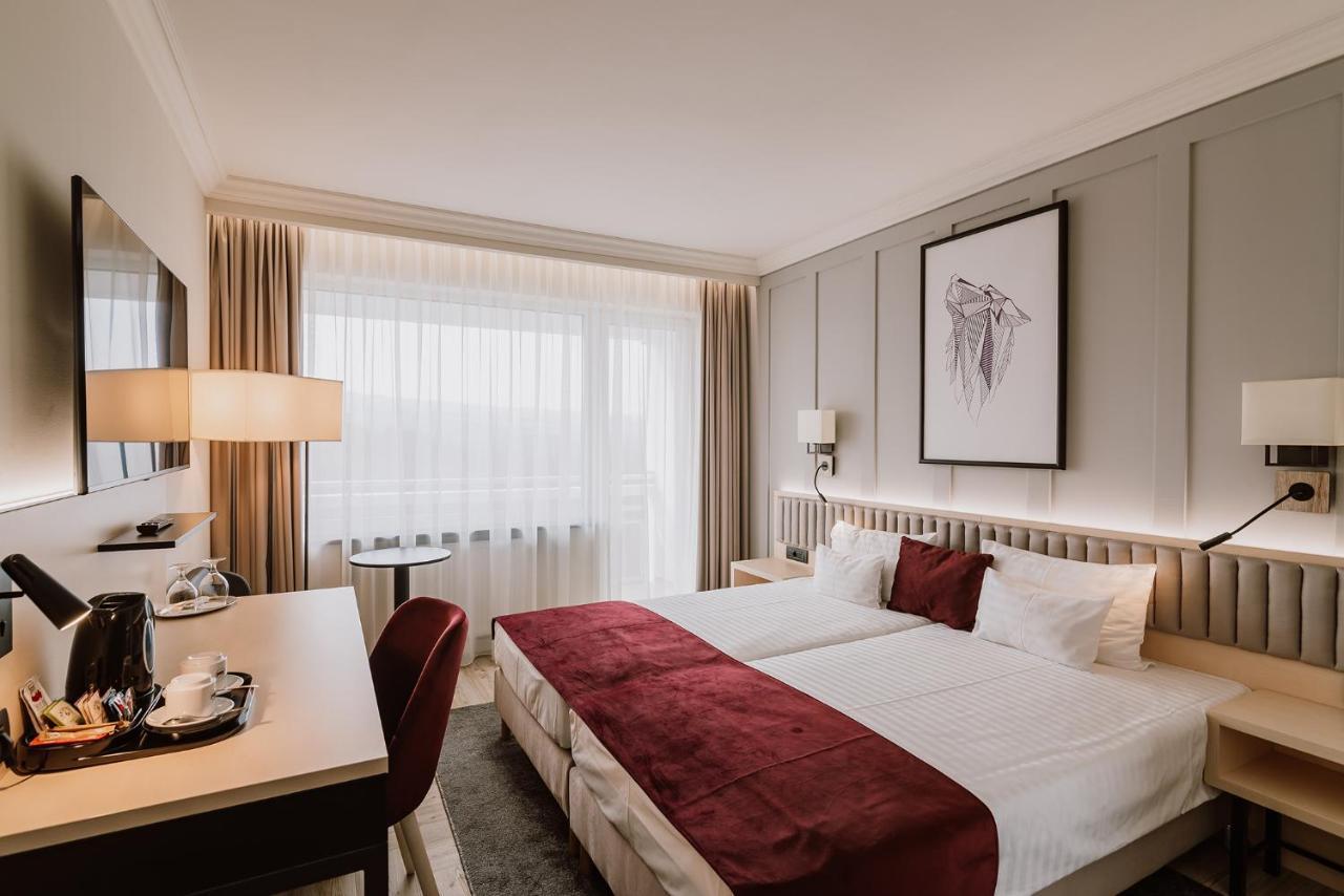 Ensana Sovata Hotel Bagian luar foto