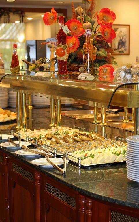 Ensana Sovata Hotel Bagian luar foto